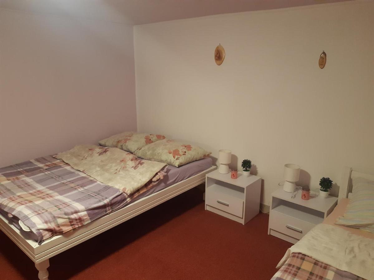 Studio Apartman Small Lili Popovaca Экстерьер фото